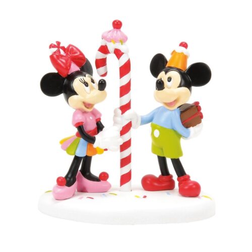 Disney Village - Topolino e Minnie condividono una sorpresa